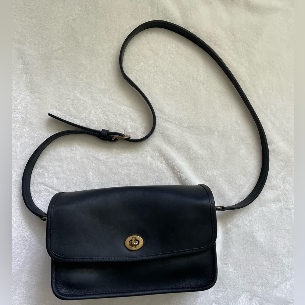 Genuine Vintage COACH Leather Purse